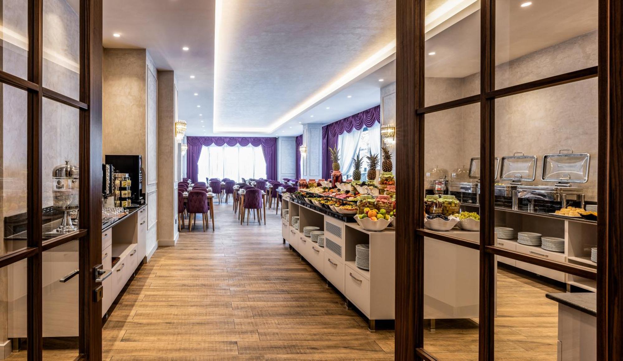 Carina Gold And Restaurant Istanbul